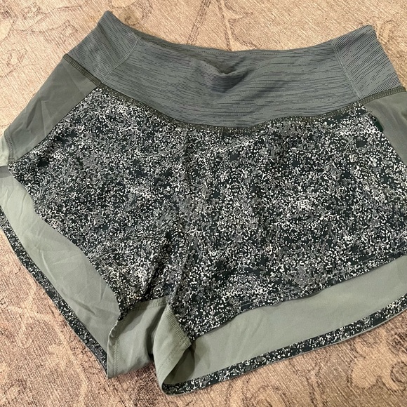 Outdoor Voices Hudson Shorts - Picture 3 of 5